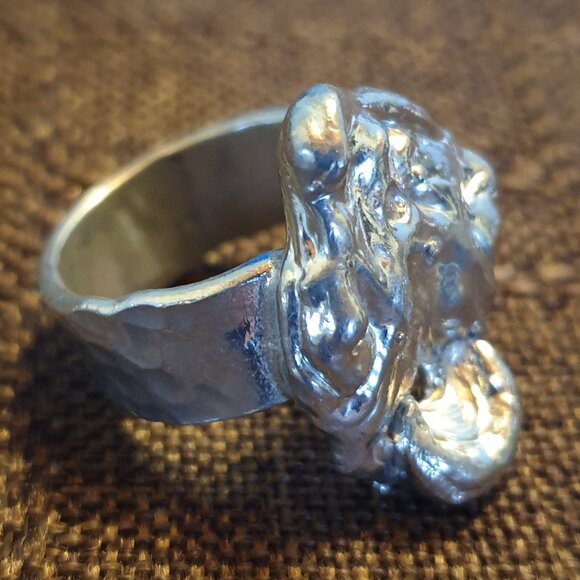 Unusual Bold Vintage 1960s Silver .500 Hammered Brutalist Statement Ring - Picture 6 of 14